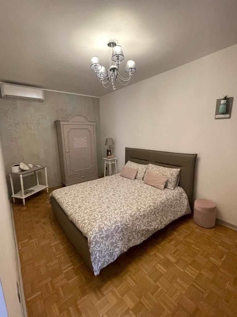 The First Apartment Trieste Bagian luar foto